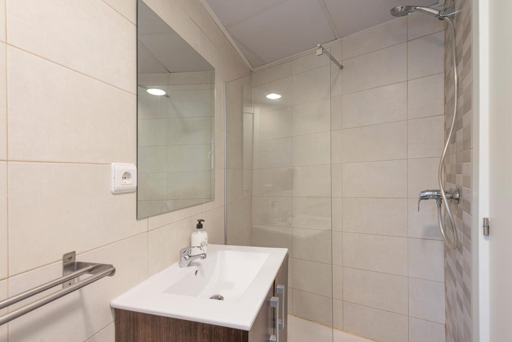 Beetroot, Jedes Zimmer Verfuegt Ueber Smart Tv , Eigenes Bad Mit Regendusche Und Balkon لوكماجور المظهر الخارجي الصورة